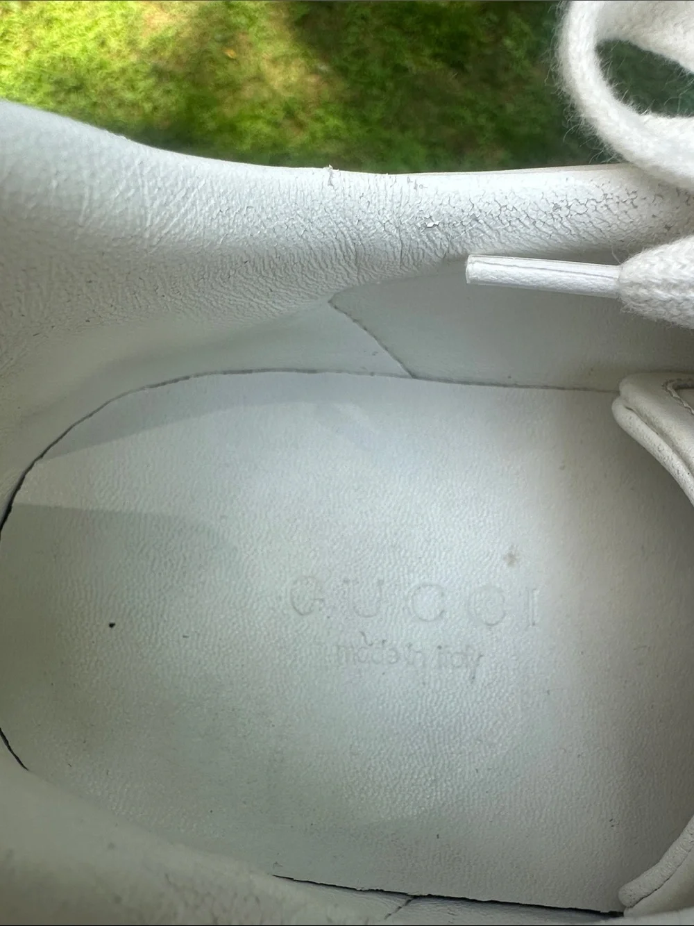 Gucci White Leather Low-Top Sneakers with Black and Red Logo Strap